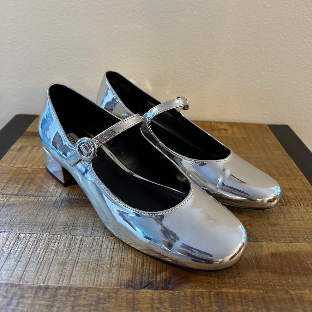 Steve Madden Sessily Mary Jane Pumps Shoes in Silver | Women’s 9